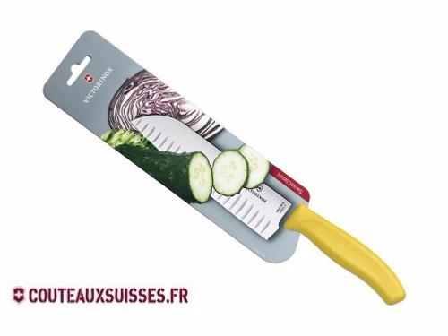 Couteau santoku Victorinox Swiss Classic - lame alvéolée 17 cm - manche jaune