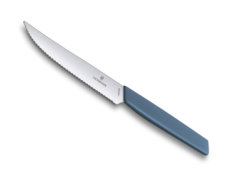 Couteau à steak Victorinox Swiss Modern lame à dents 12 cm - manche bleuet